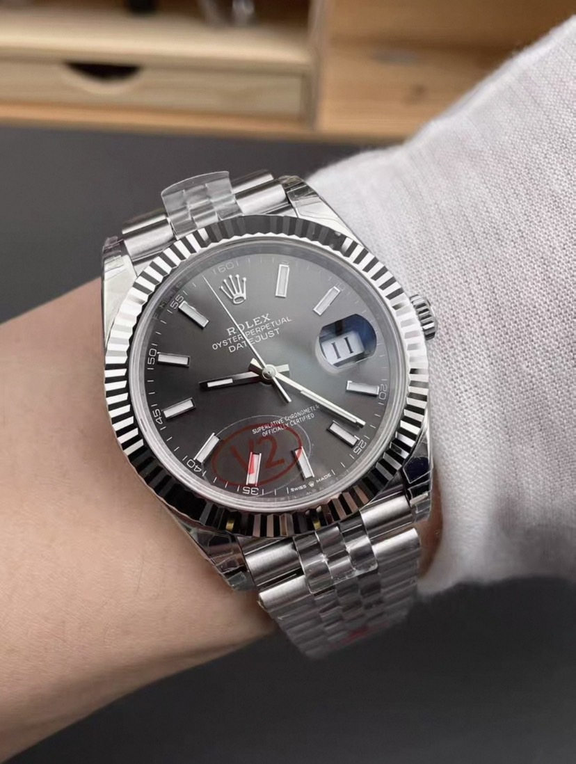 VS Rolex Datejust V2 Edition with White Gold Bezel, Grey Dial, 41mm, and Caliber 3235 Movement