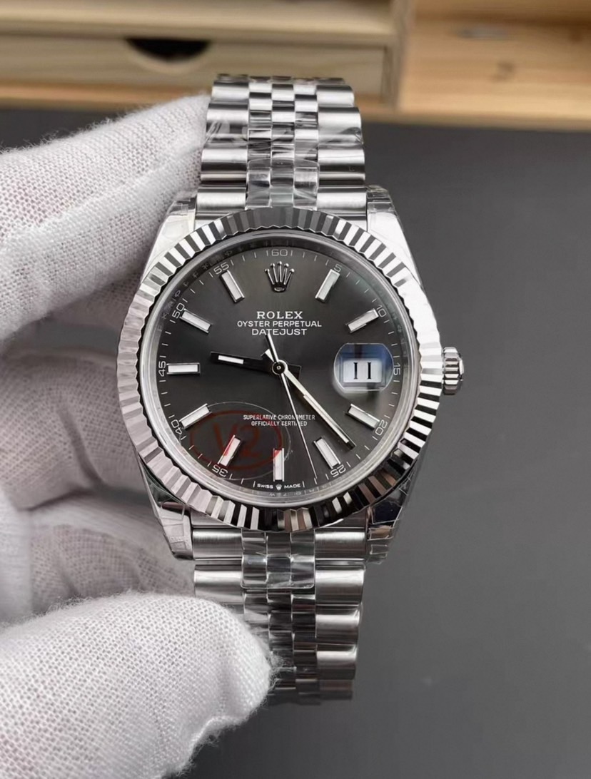VS Rolex Datejust V2 Edition with White Gold Bezel, Grey Dial, 41mm, and Caliber 3235 Movement